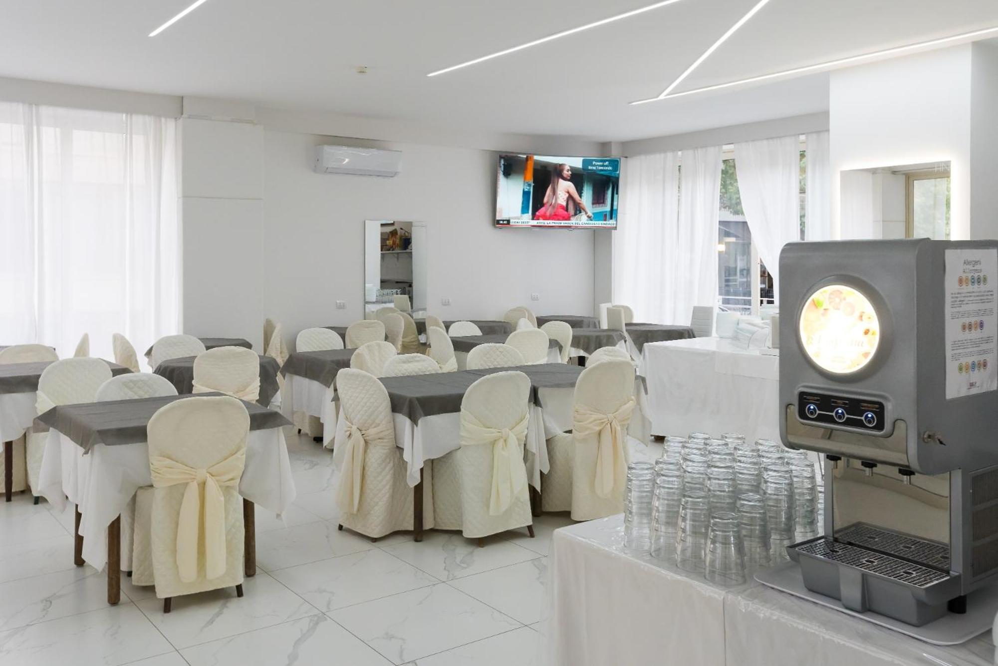Hotel Ninfea Cattolica Ngoại thất bức ảnh