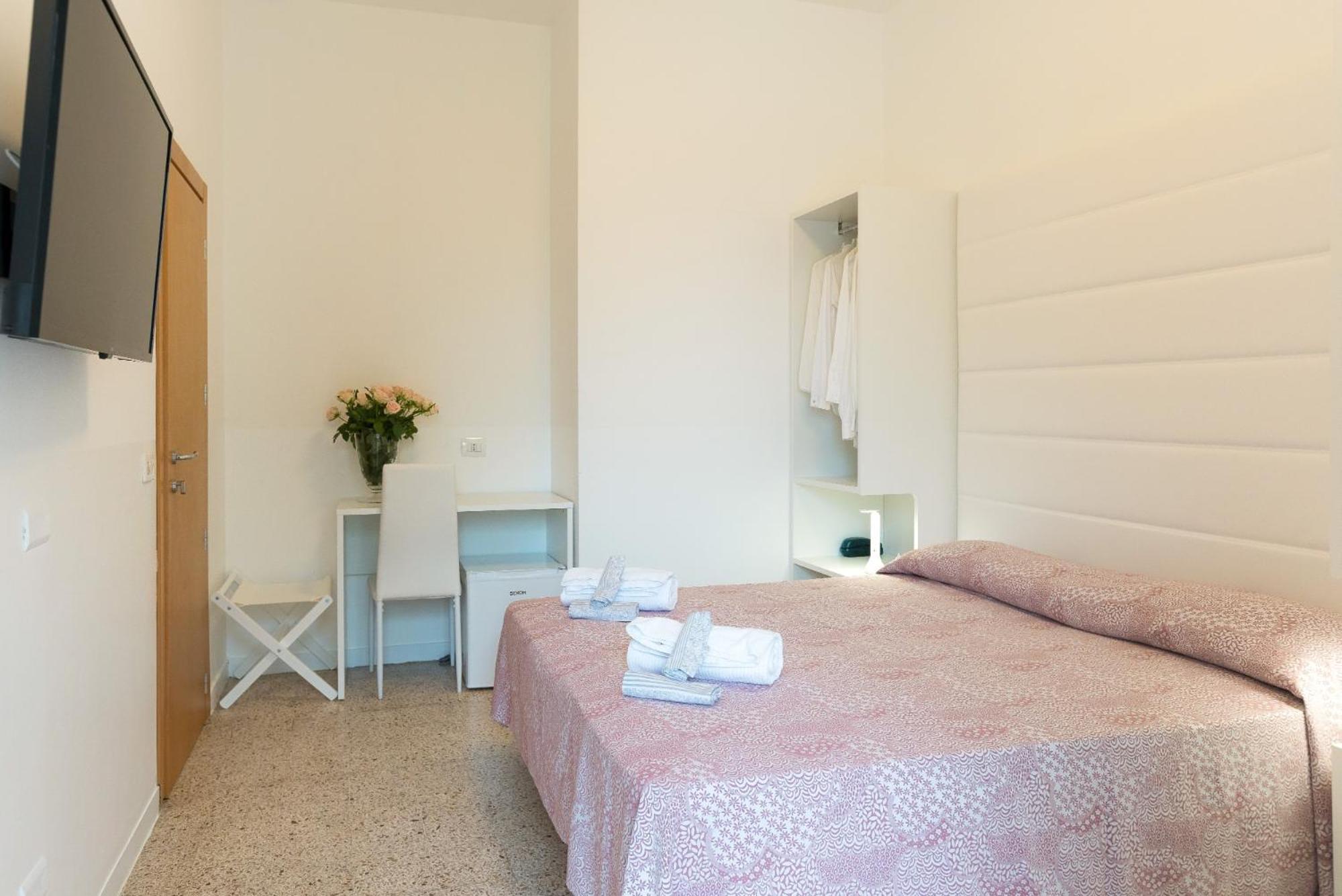 Hotel Ninfea Cattolica Ngoại thất bức ảnh