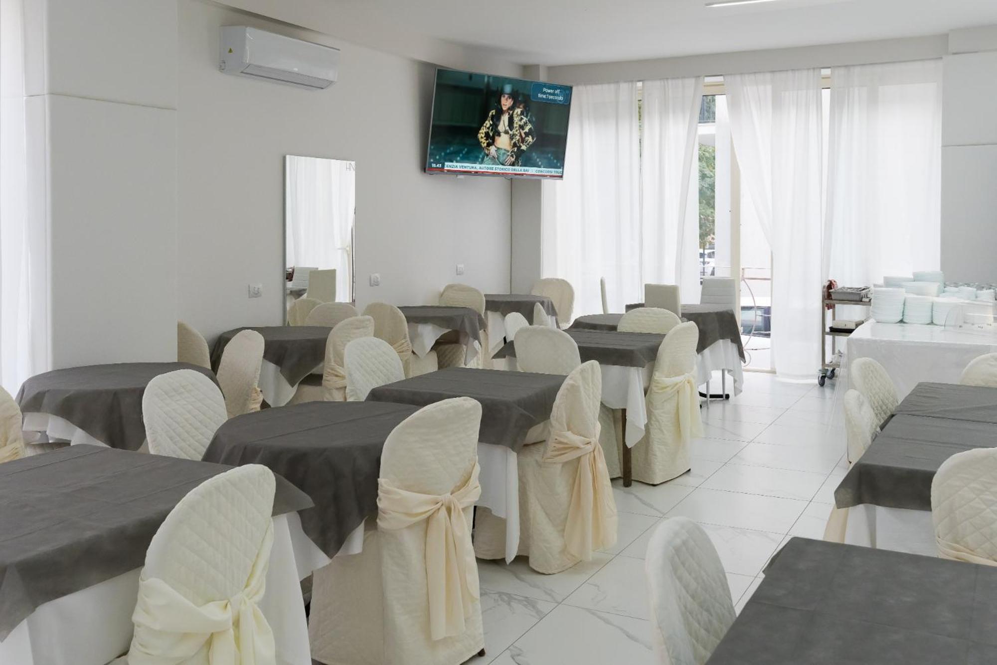 Hotel Ninfea Cattolica Ngoại thất bức ảnh
