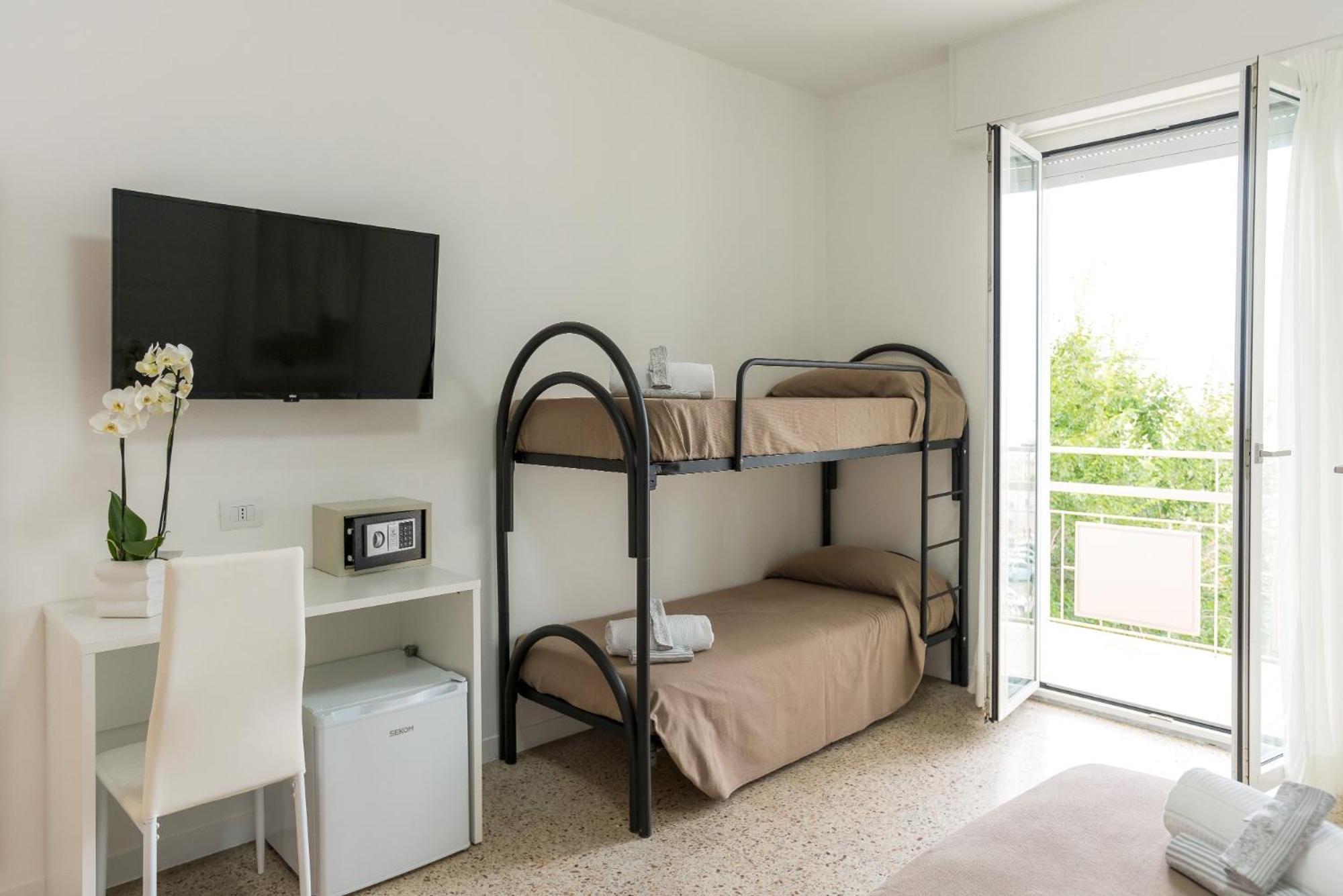 Hotel Ninfea Cattolica Ngoại thất bức ảnh