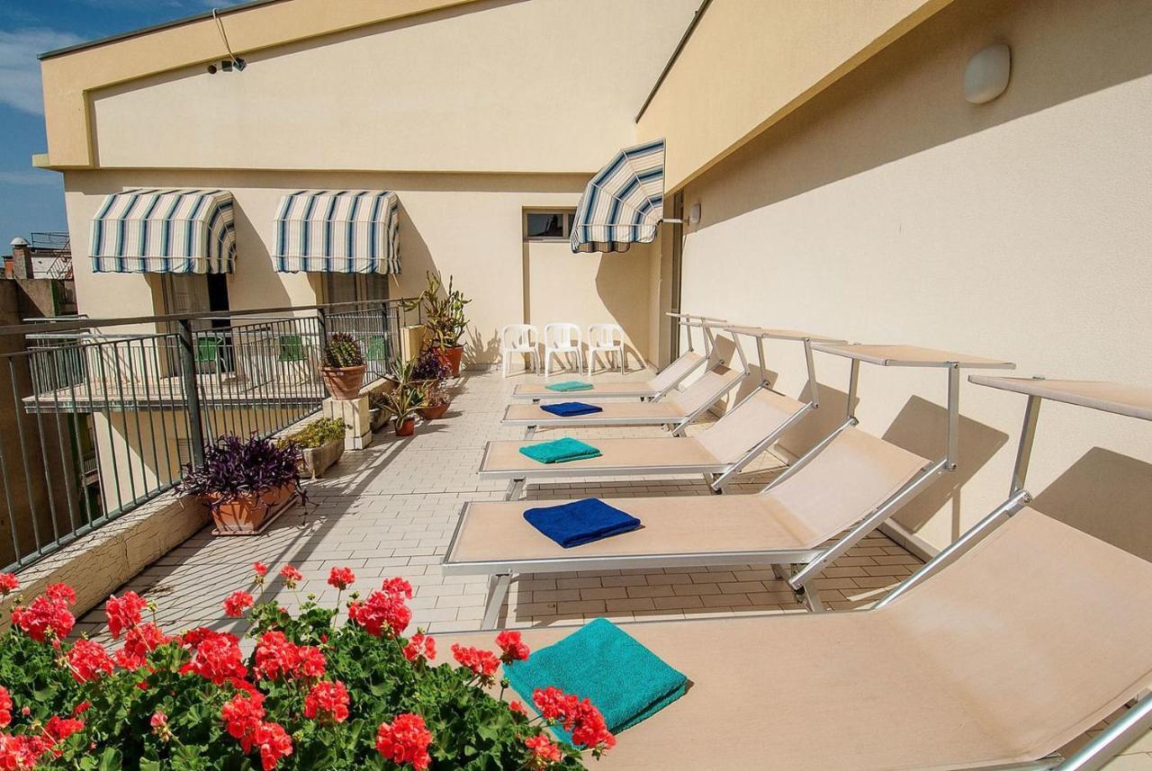 Hotel Ninfea Cattolica Ngoại thất bức ảnh
